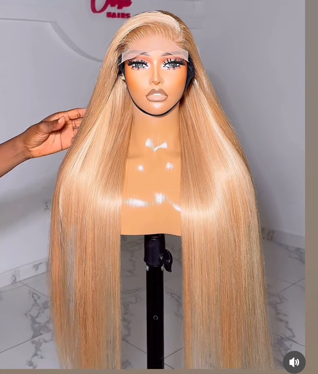 SILKY STRAIGHT